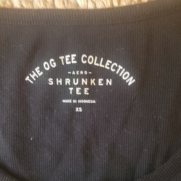 Aeropostale Black Fitted Short Sleeve Buttoned Tee - Picture 2 of 7